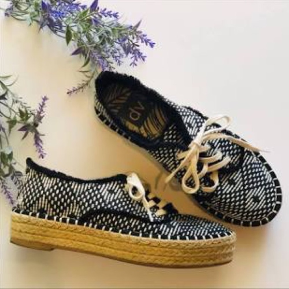 DV by Dolce Vita Sneakers